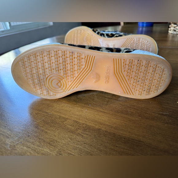 Leopard print almost new, only use one time. - Picture 5 of 6